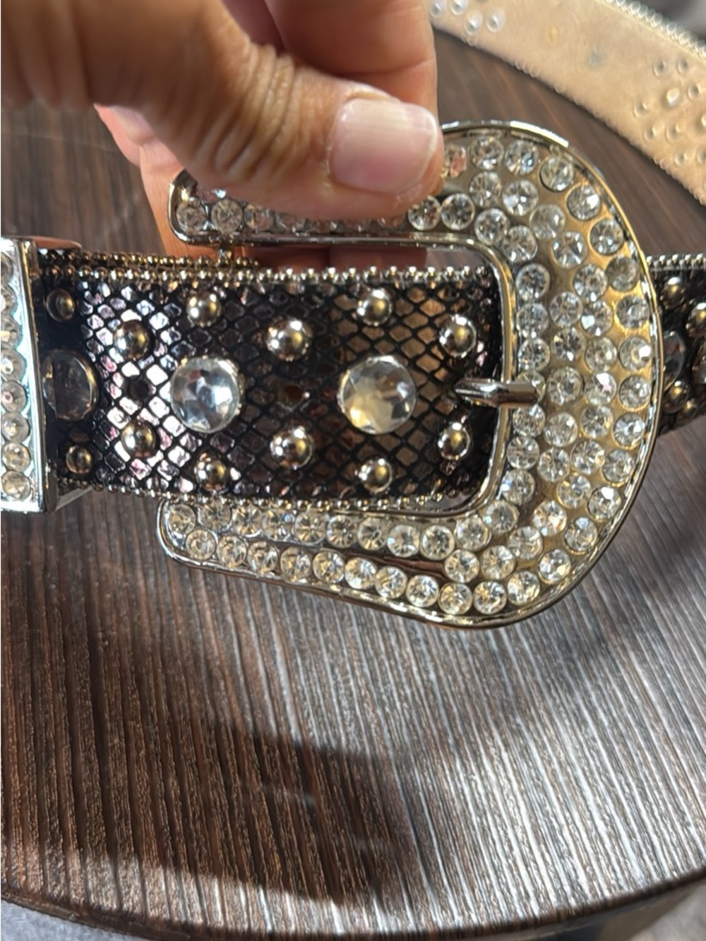 Women’s Rhinestone western belt size lg